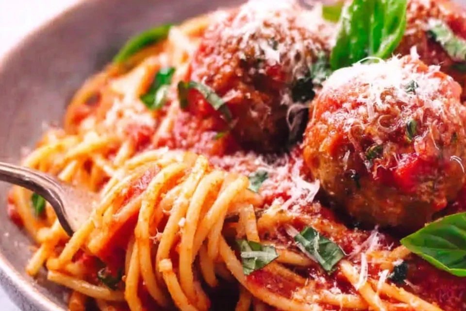 Classic Spaghetti and Meatballs